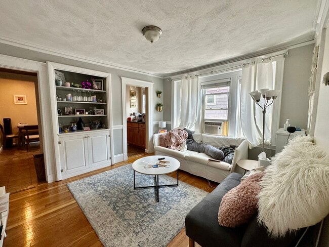 29 Sunset Rd Unit 2