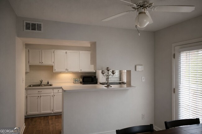 Photo - 3168 Nectarine Cir