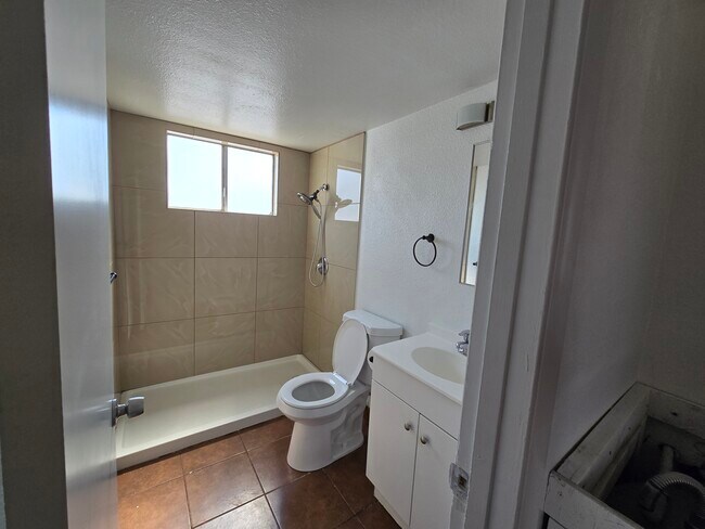 Photo - 2140 Webster St