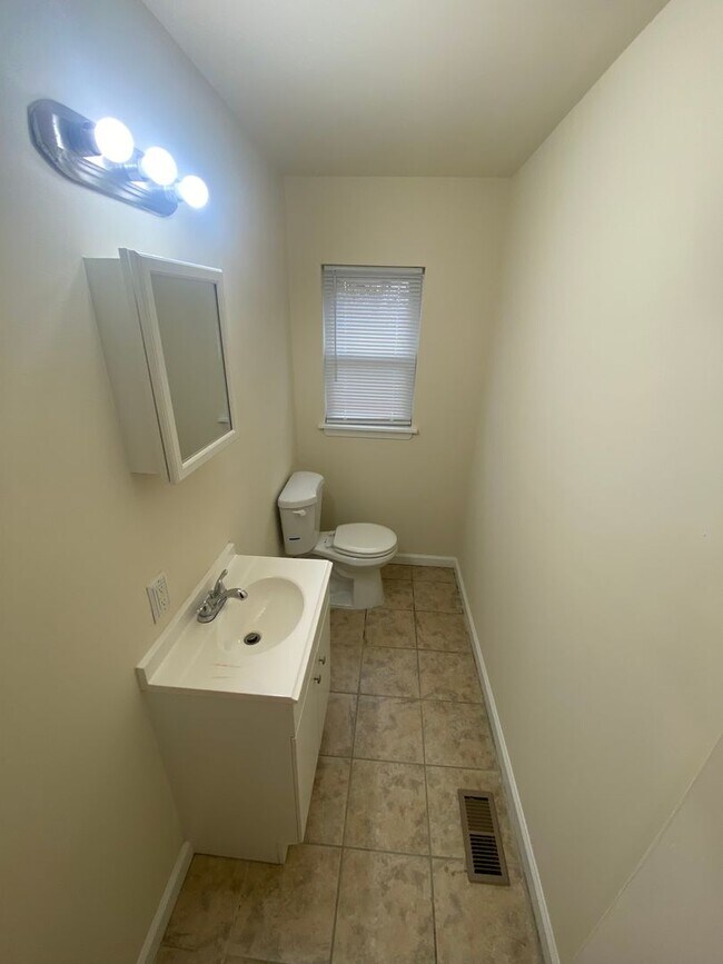 Photo - 5934 Vine St