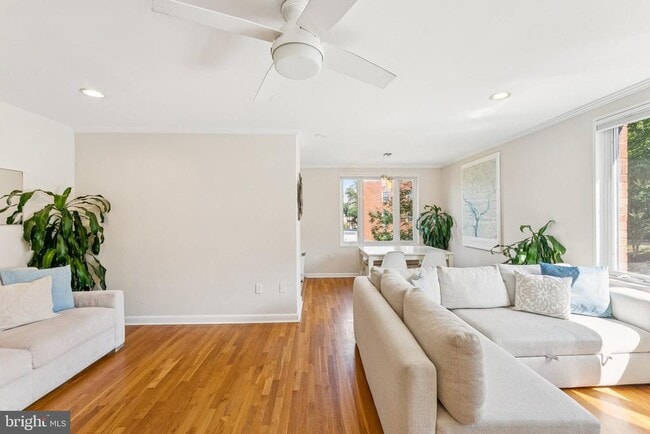 Photo - 2400 41st St NW Unit 513