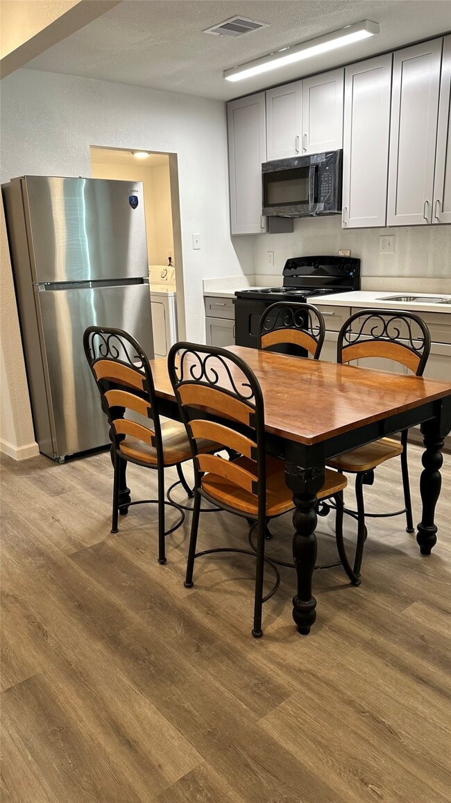 Photo - 6200 Ranchester Dr Unidad 230