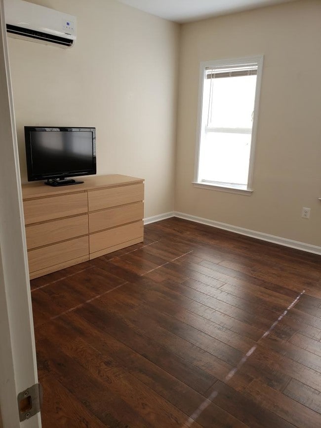 Bedroom - 3117 Chestnut St NE Unit A