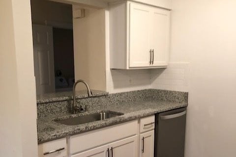 2 bedroom garden apartment kitchen