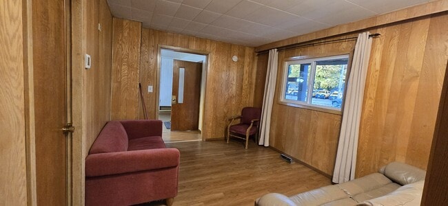 Photo - 502-502 2 St W