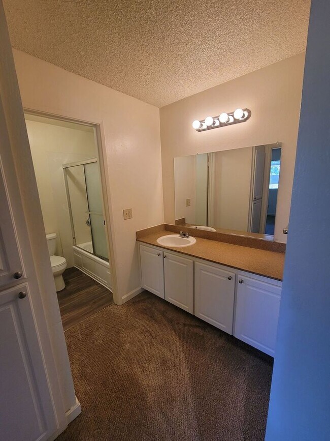Stonegate Village Apartments