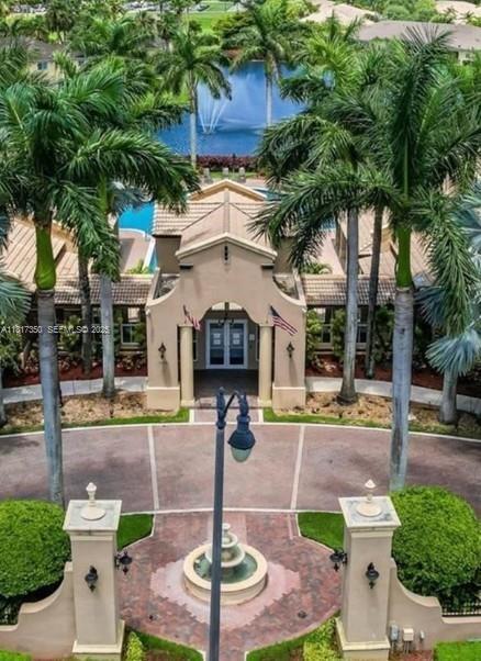 Building Photo - 3251 NE 11th Dr