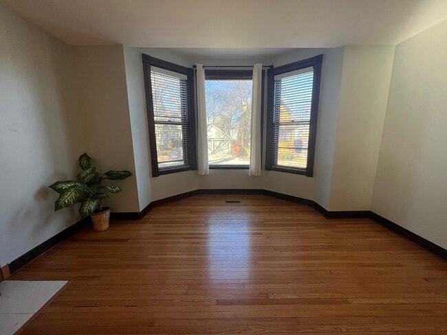 Photo - 919 Pleasant St Unit 1F