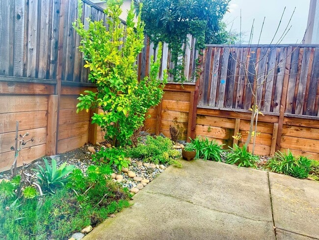 Photo - 1086 Big Sur Dr