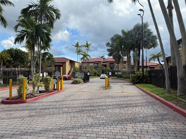 Building Photo - 15500 SW 80th St Unit A-106