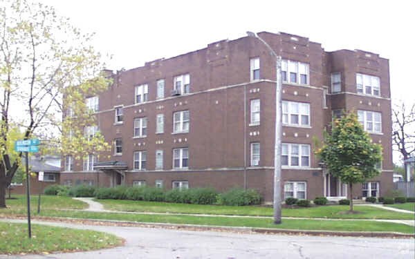 Photo - 4005 Dubois Ave Apartments