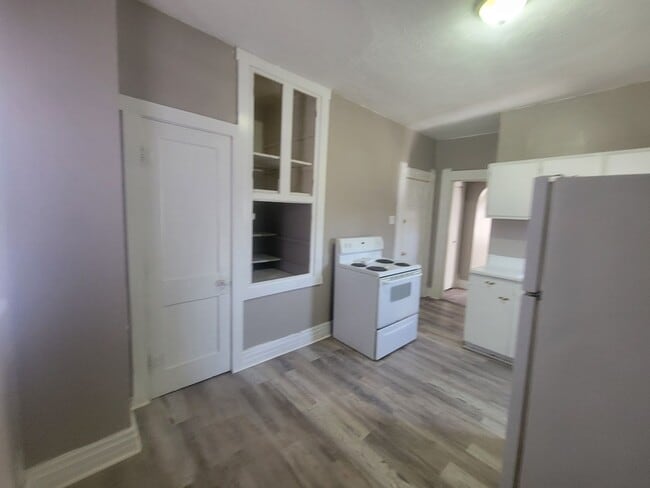 Photo - 924 W 5th St Unit 928