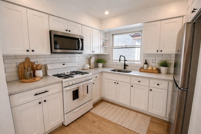 Photo - 640 38th St Unit 2