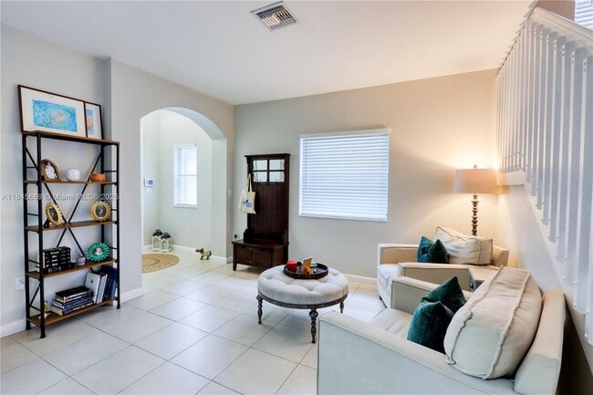 Photo - 148 NE 36th Avenue Rd