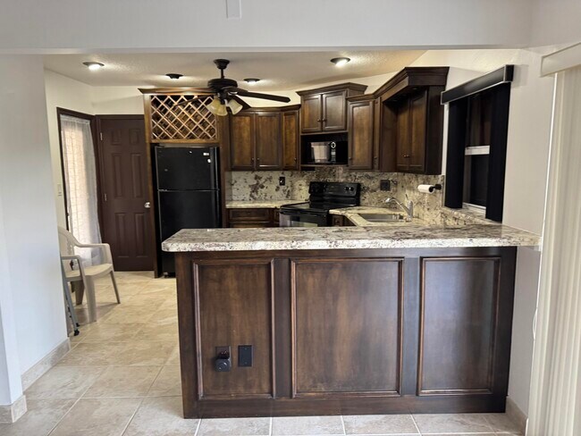 Photo - 3 Greenway Village N Unidad 108