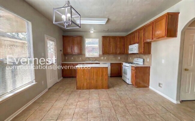 Photo - 6411 Sparrows Glen Ln