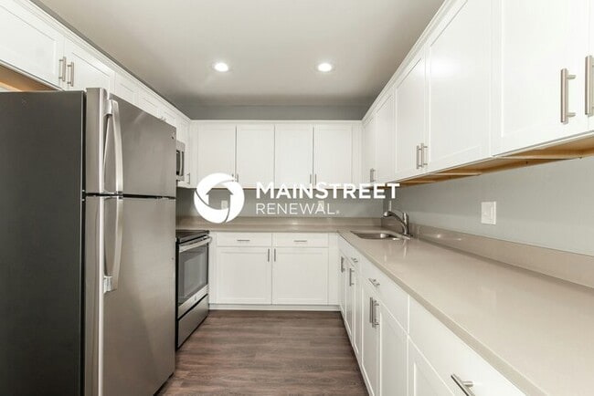 3 Bedroom Pet-Friendly Home in Phoenix, AZ with Main Street Renewal