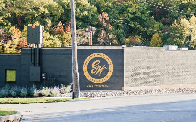 Photo - Grocer's Warehouse