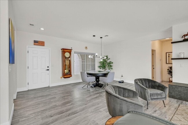 2267 Potter Lake Ave