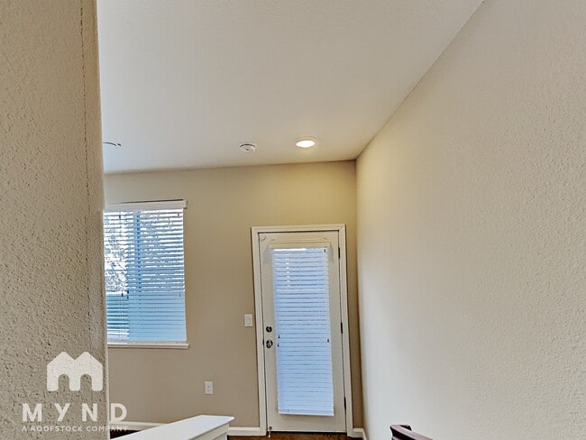 Photo - 275 Mark Jeffrey Ln Townhome