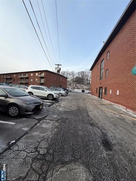 Photo - 550 Central Ave Unit 9