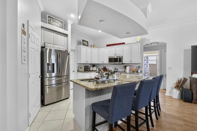 Photo - 146 Fernwood Crescent