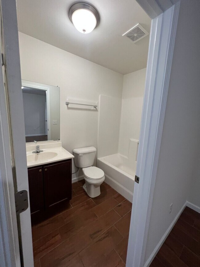 Photo - 3 bed 2 bath House Unit 180 Bogart