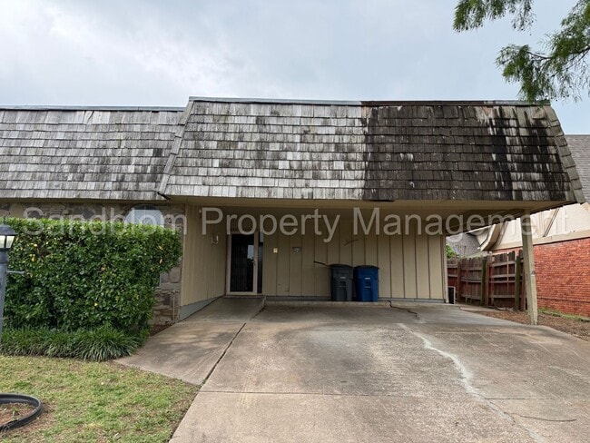 Building Photo - For Lease | South Tulsa Duplex | Available Now!