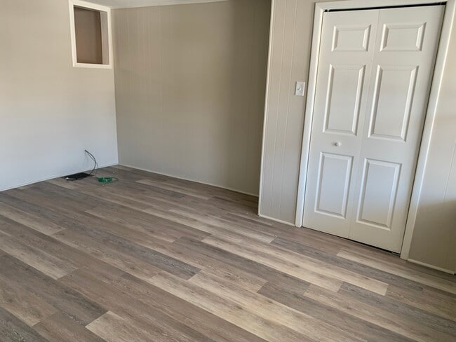 Living room - 8 Hillside Ave Unit #10