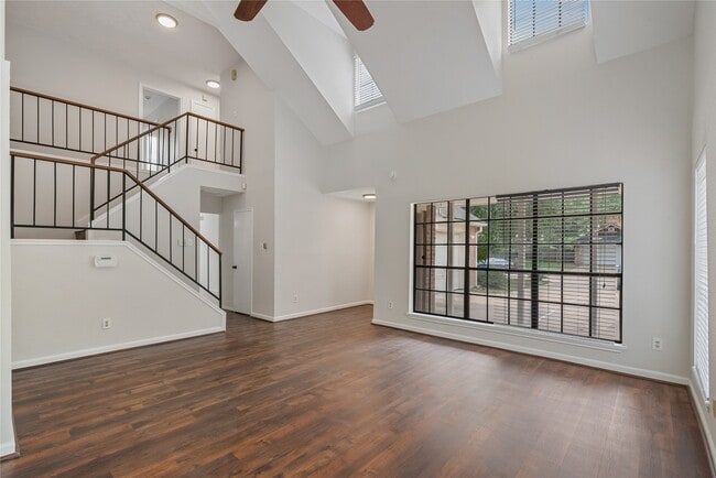 Photo - 4807 Shadowdale Dr