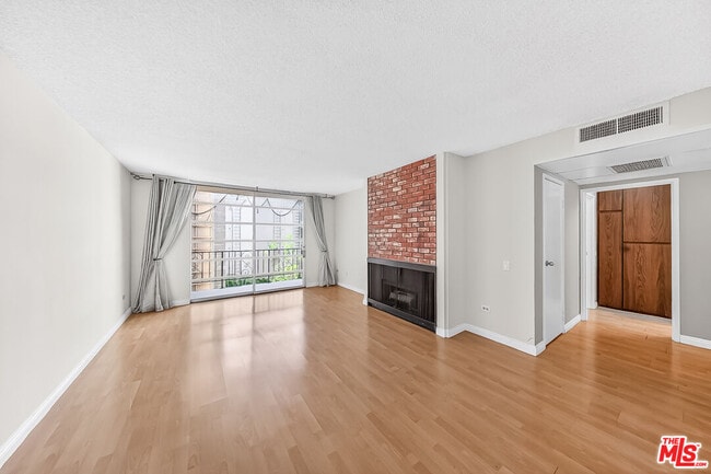 421 La Fayette Park Pl Unit 515