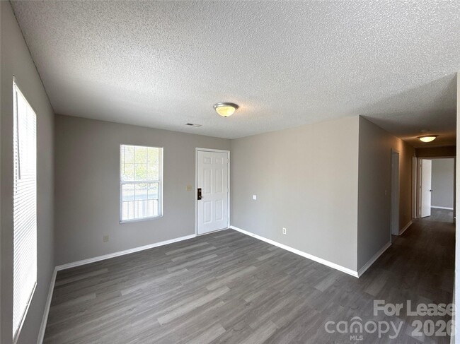 Photo - 333 E Todd Ln