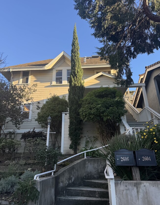 Photo - 2606 Harrison St