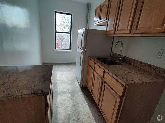 Building Photo - 2 bedroom in BRONX NY 10456 Unit 2E Rental