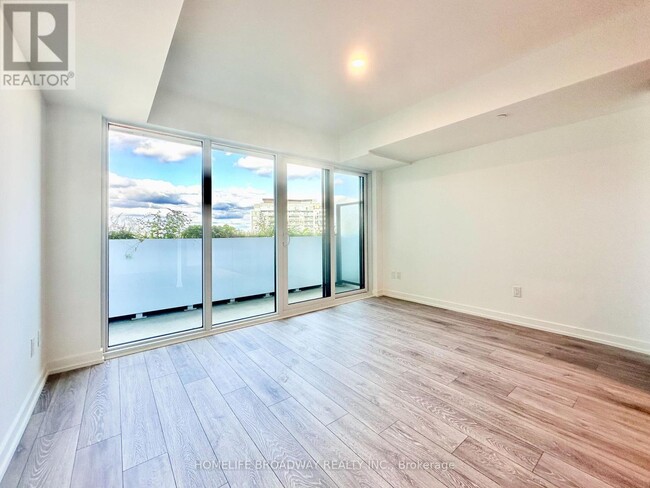 Photo - 1100 Sheppard Ave W Unit 935