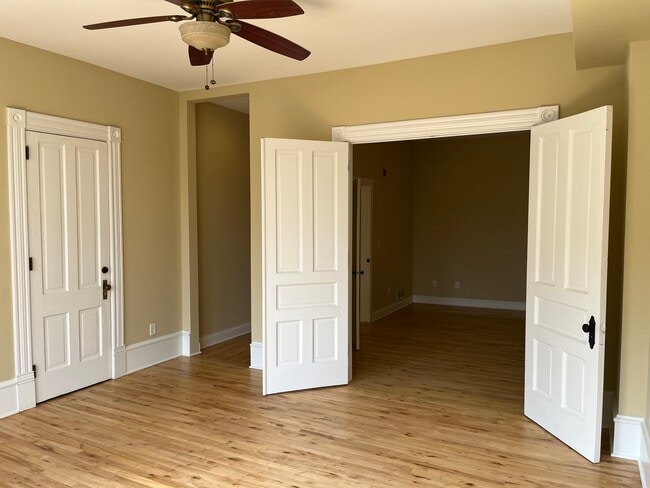 912 Clinton St Unit 2