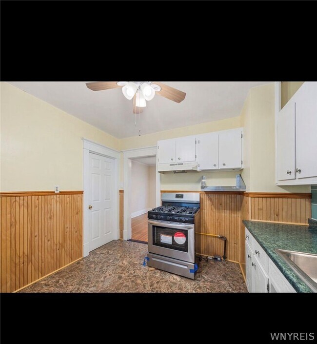 Photo - 122 Stratford Rd