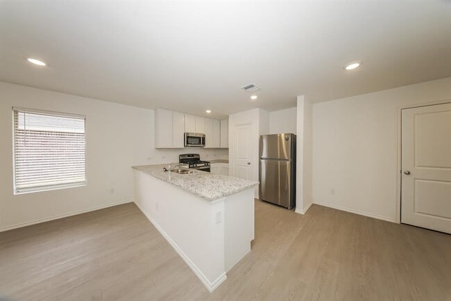 Photo - 11721 SW 36th St