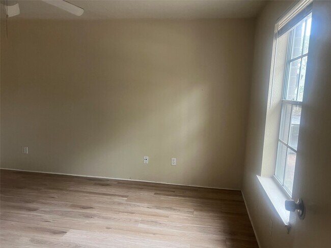 Photo - 10737 Braes Bend Dr