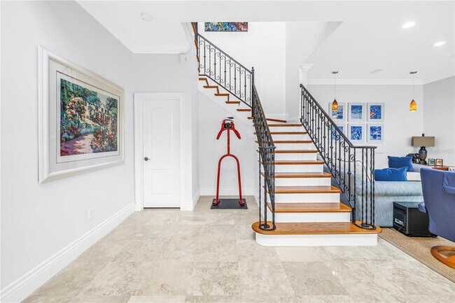 Photo - 1133 Abbeys Way