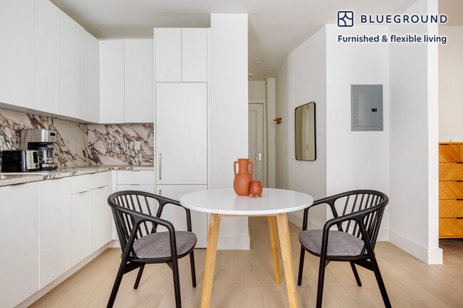 Photo - 300 W 21st St Unit FL4-ID1449