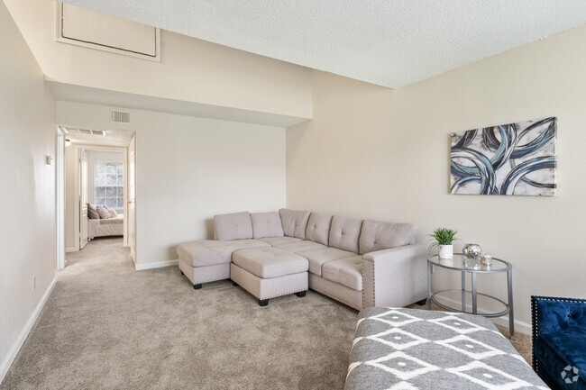 2BR, 1BA - 900SF - Living Room - Bristol Downs