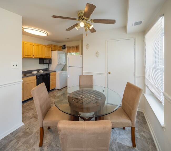 Photo - Top Of The Hill Apartments
