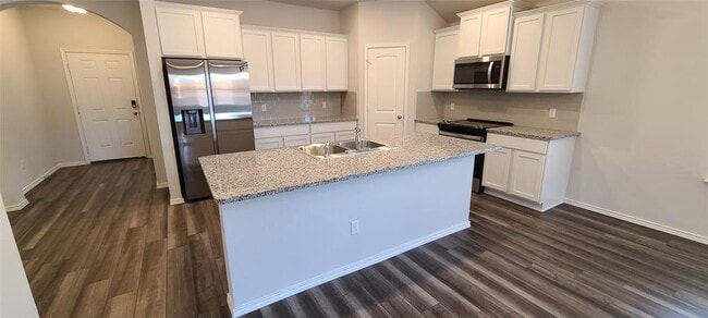 Photo - 172 Pivot Dr