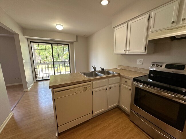Photo - 1486 W Jefferson Ave Unit E