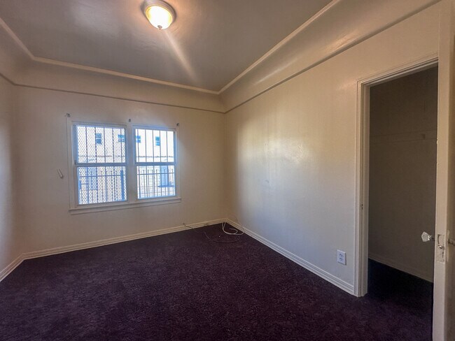 4264 Leimert Blvd