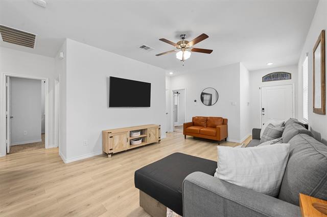 Photo - 1524 Bennington Ln