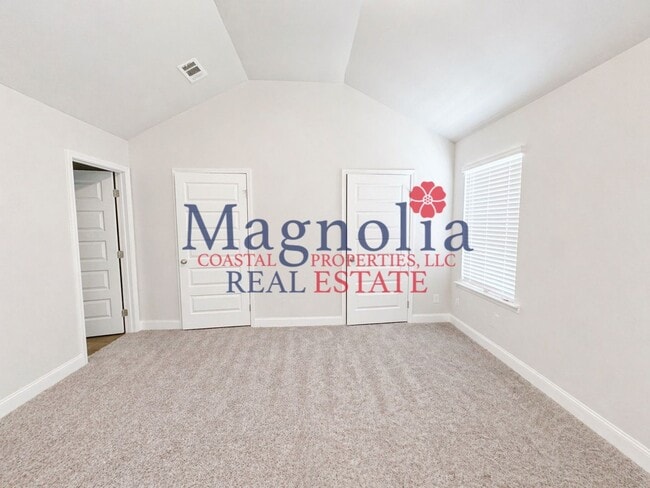 Photo - 3 Bedroom 2.5 Bathroom Townhome in Richmond Hill, GA