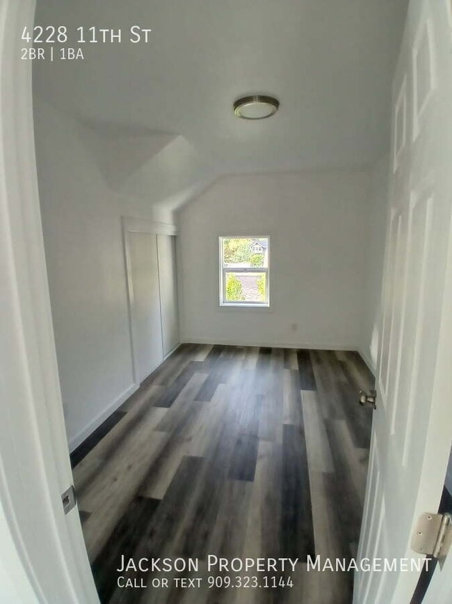 Photo - 4228 11th St