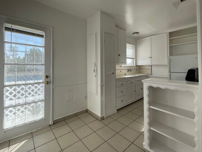 Photo - 1960 Vermont N Ave Unit 4